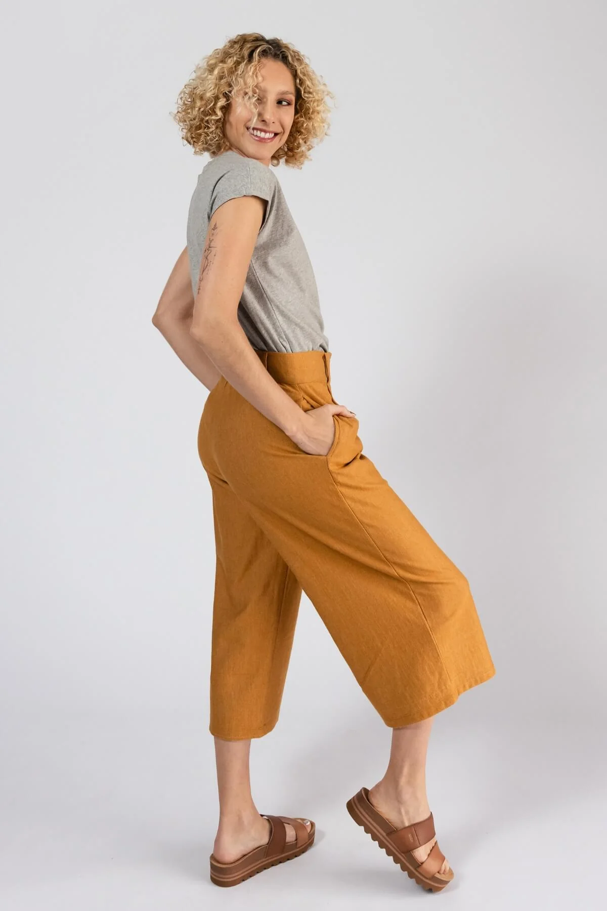 Capri Pants - Image 12