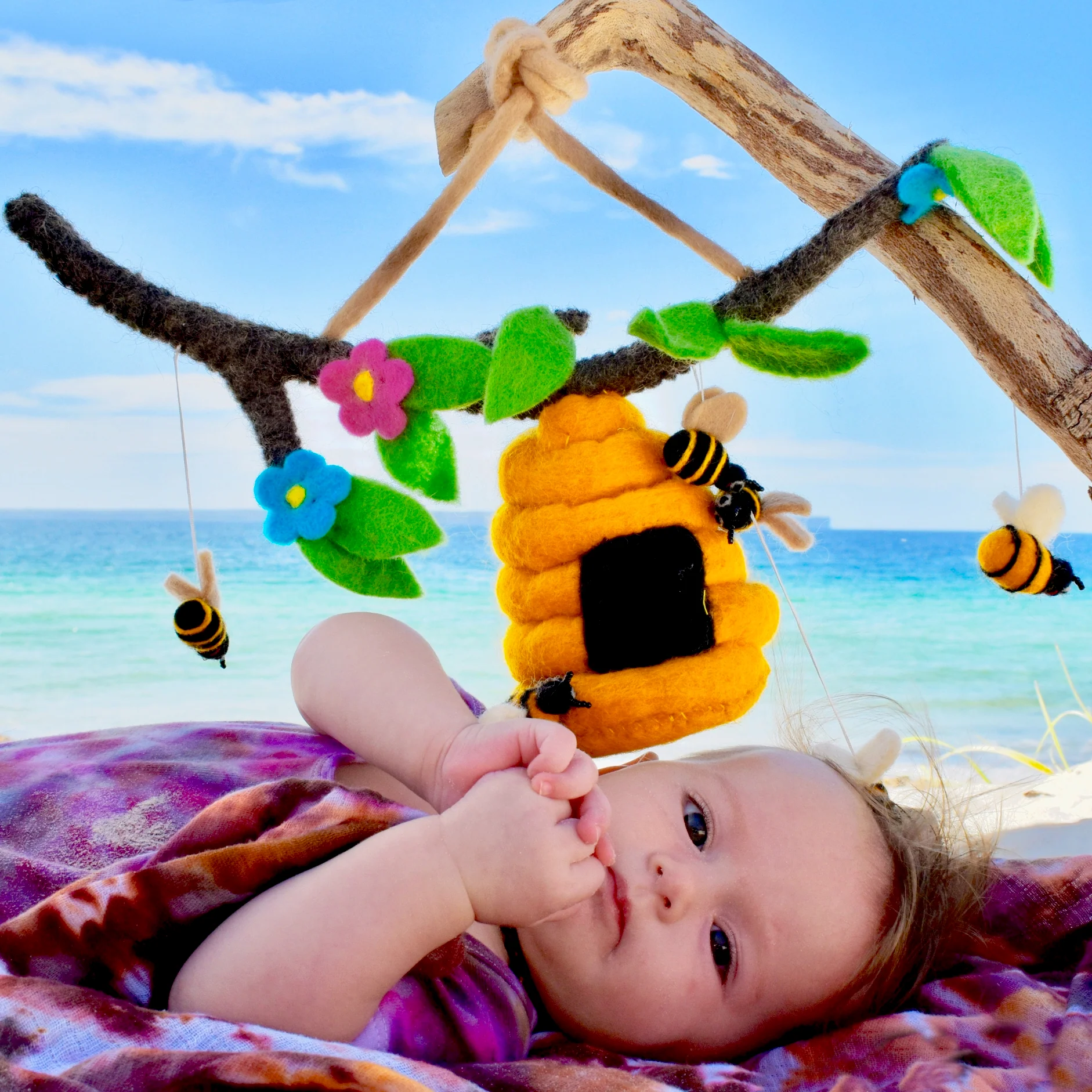 Felt Bee Hive Mobile - Image 3