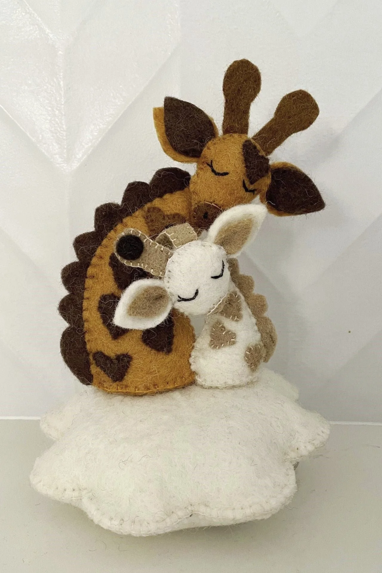 Felt Sleeping Giraffes - Image 3