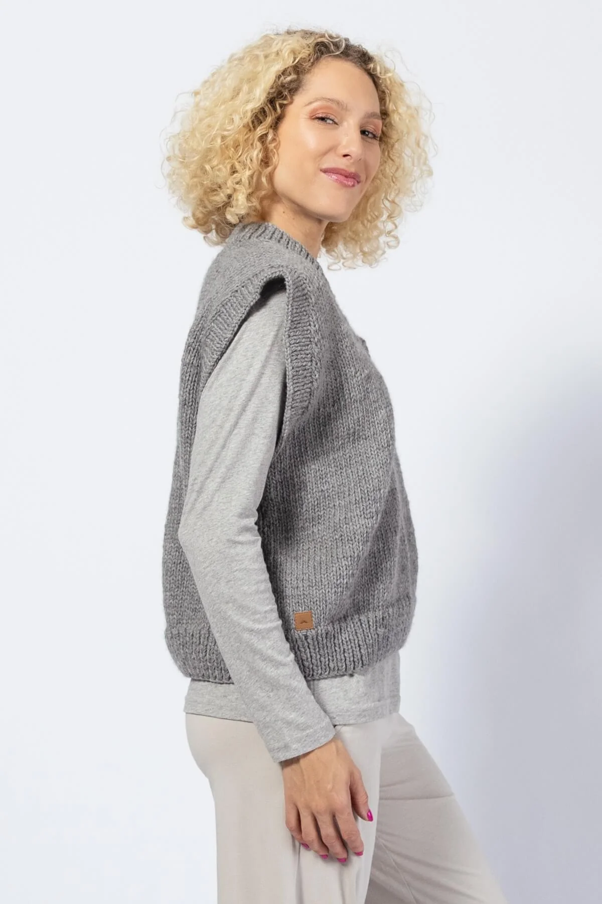 Cropped Merino Vest - Image 14