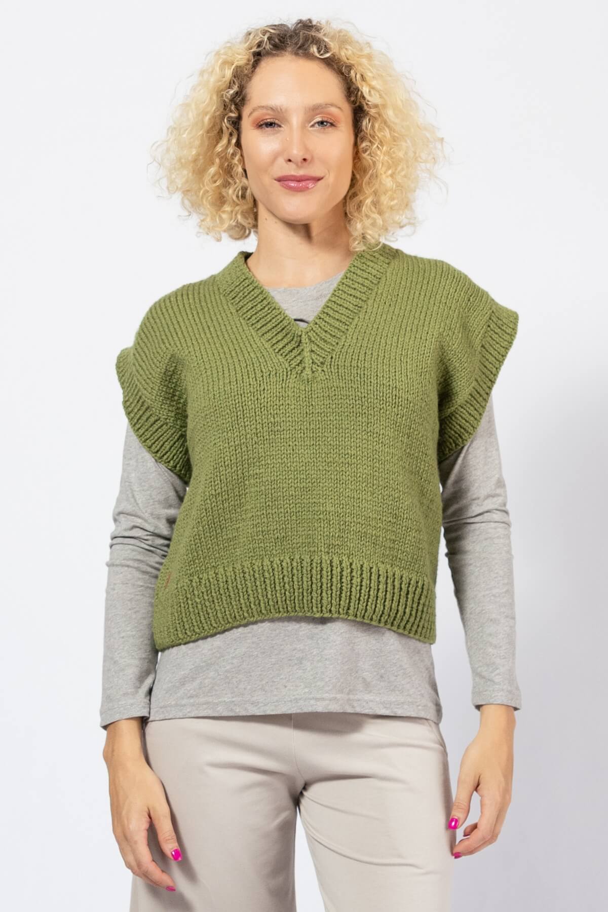 Cropped Merino Vest - Image 26