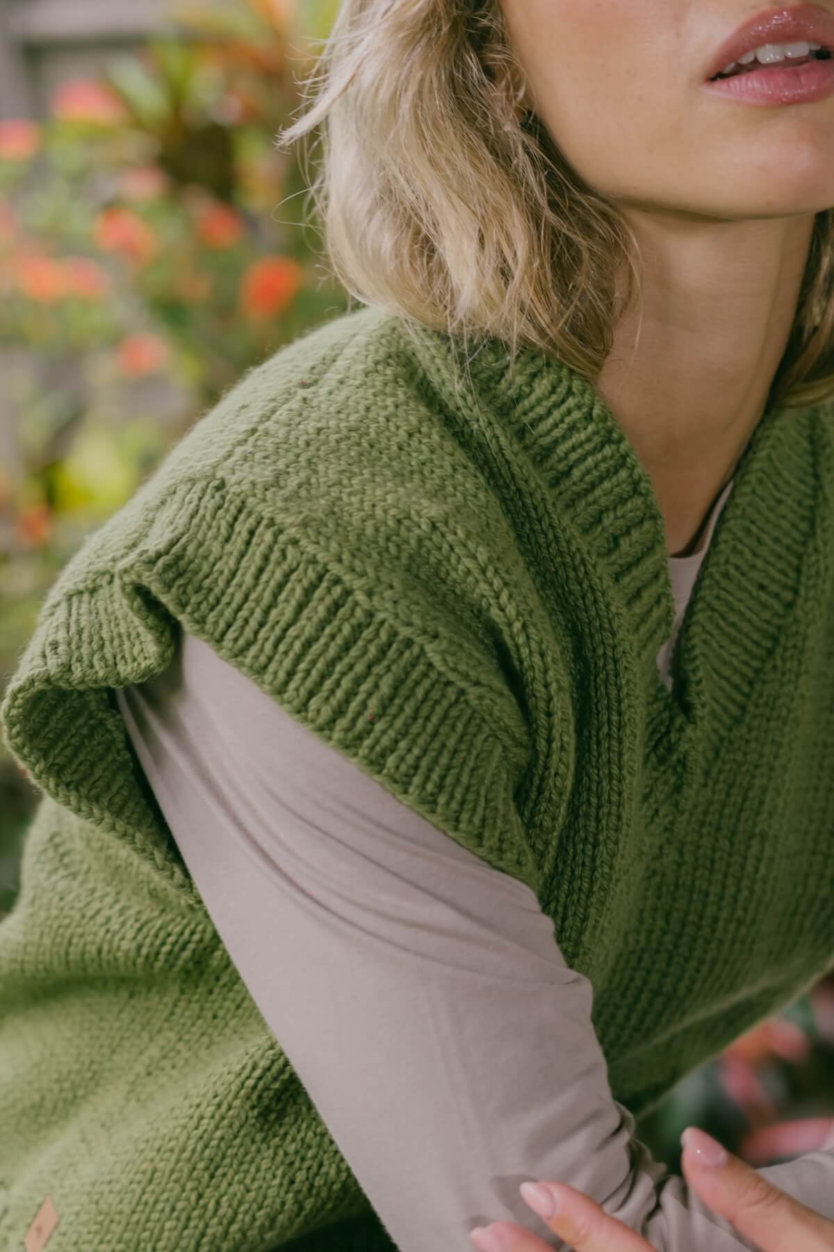 Cropped Merino Vest - Image 29