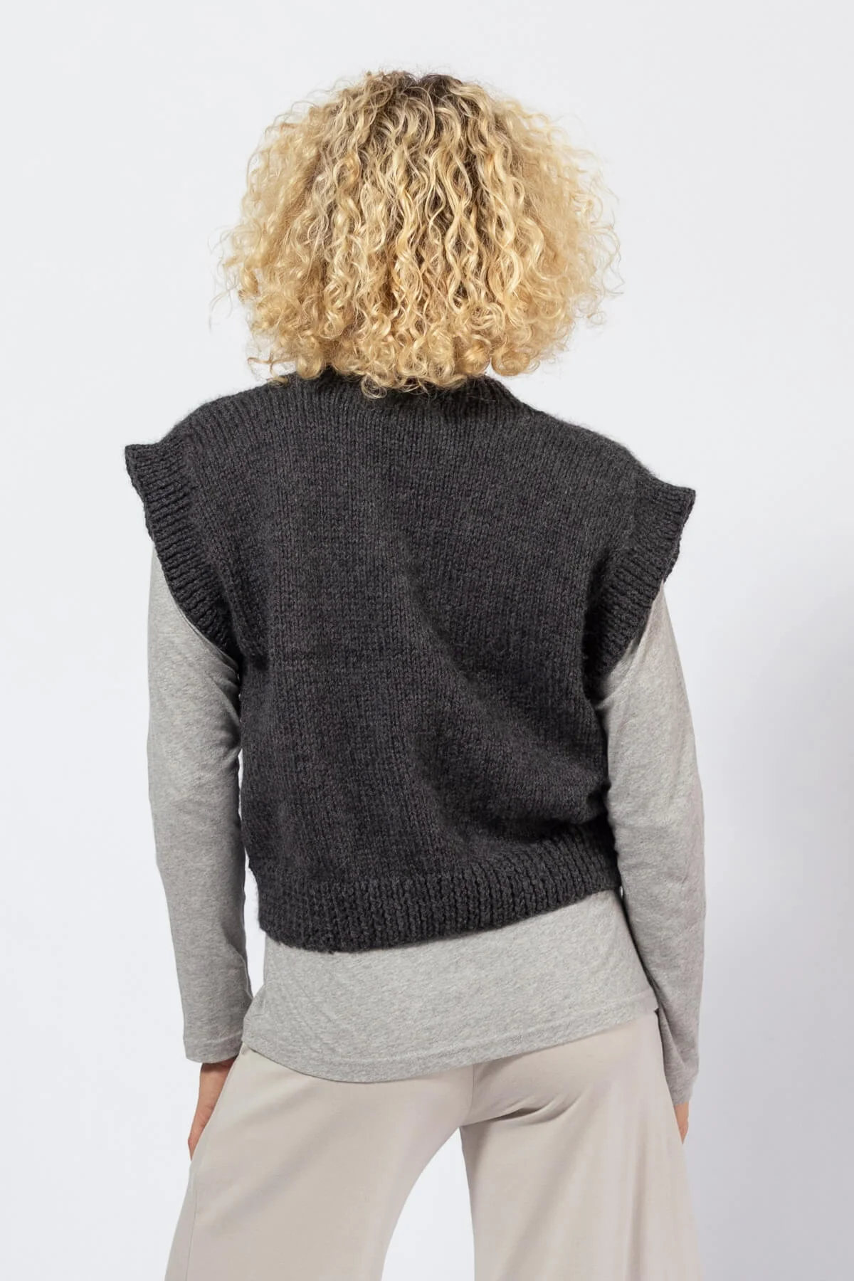 Cropped Merino Vest - Image 38